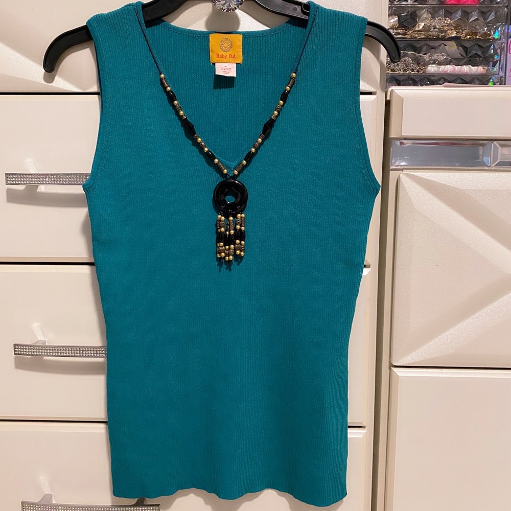 Ruby Rd Necklace V Neck Tank Top